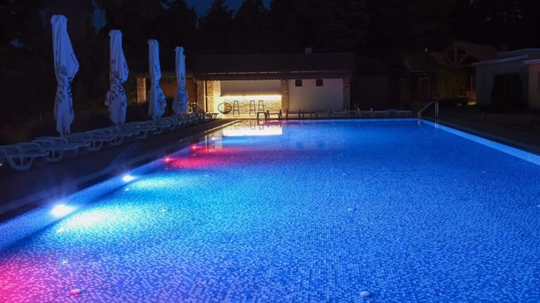 Cordless Robotic Pool Cleaner: Remove Deck Tripping Hazards